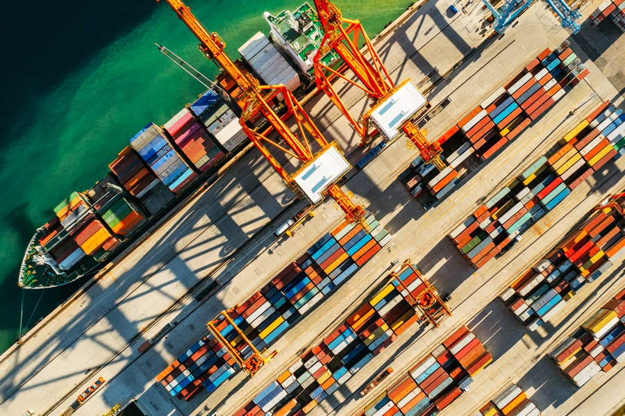 Container port serving the USA to UAE shipping corridor